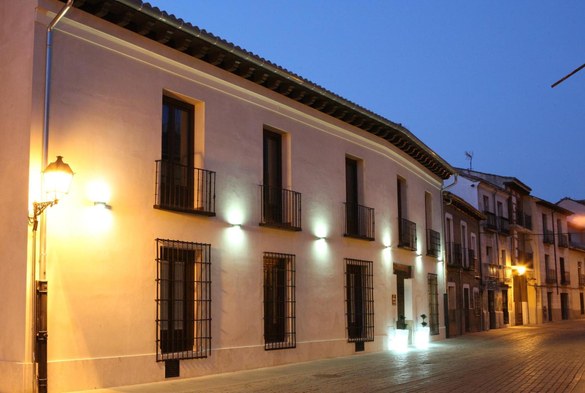 Evenia Alcalá Boutique Hotel Alcalá de Henares Exterior foto
