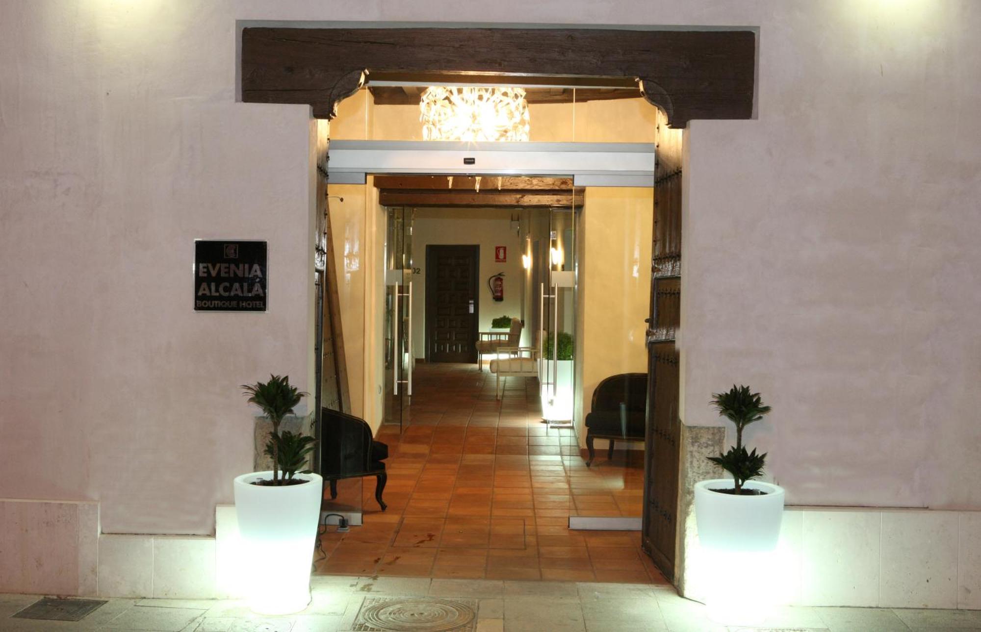 Evenia Alcalá Boutique Hotel Alcalá de Henares Exterior foto