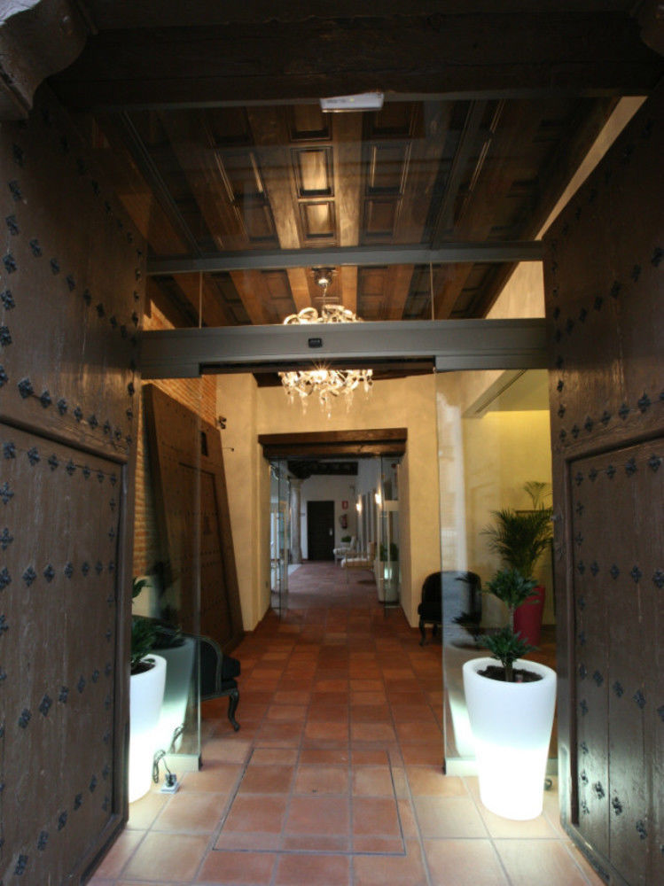 Evenia Alcalá Boutique Hotel Alcalá de Henares Exterior foto